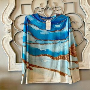 Exclusive Long Sleeves. Scoop Neck T.